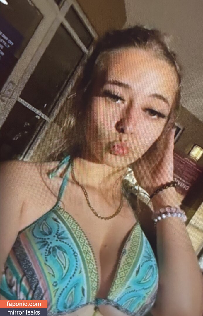 lyssa_main nude leaks Photo #2