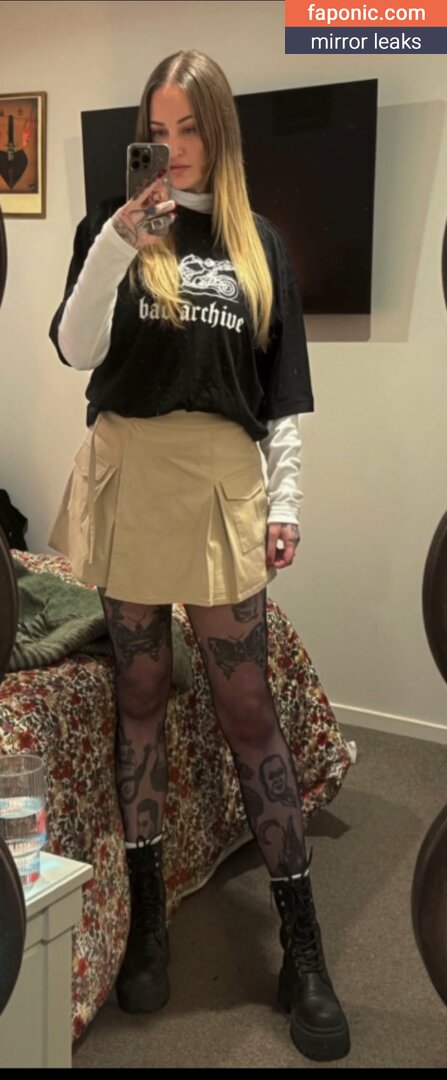 Goth Queen nude leaks Photo #10