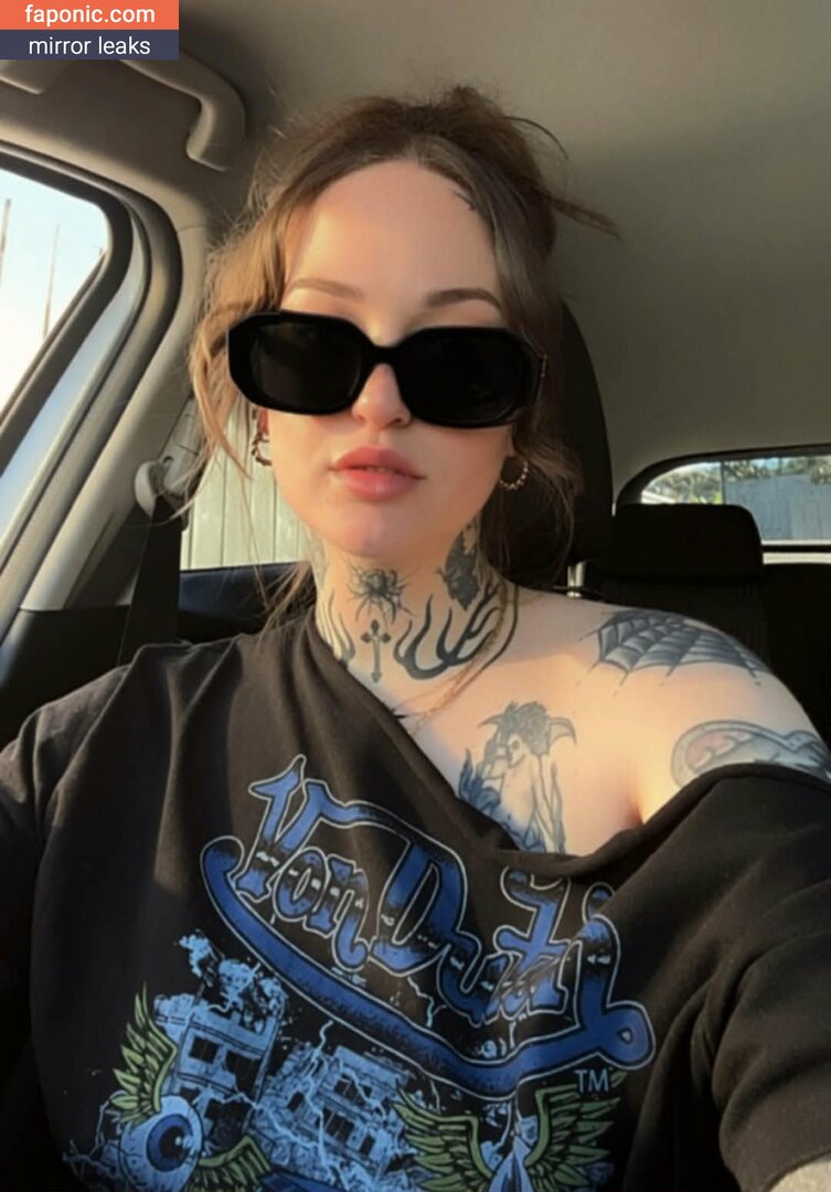 Goth Queen nude leaks Photo #16
