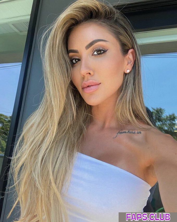 Danielle Vaughan
                    
                                            danielle-vaughan
                                              nude leaks Photo #2