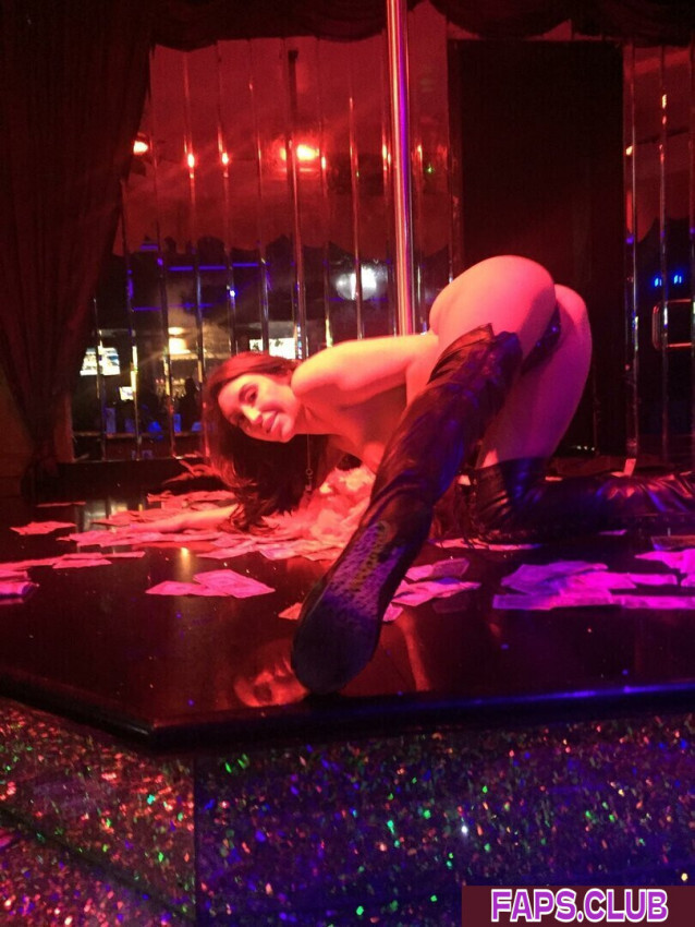 Christiana Cinn photo #133 - Faps