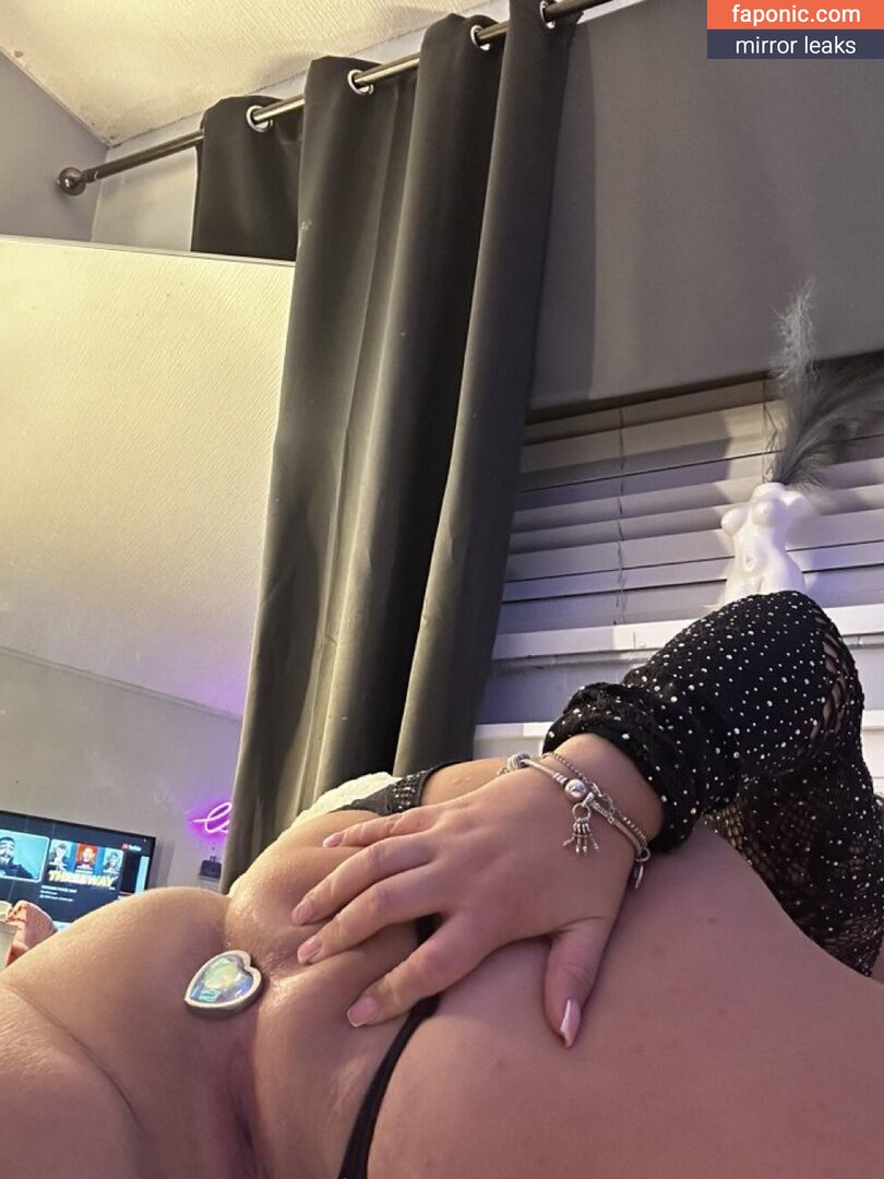 Kinkybitchx nude leaks Photo #9