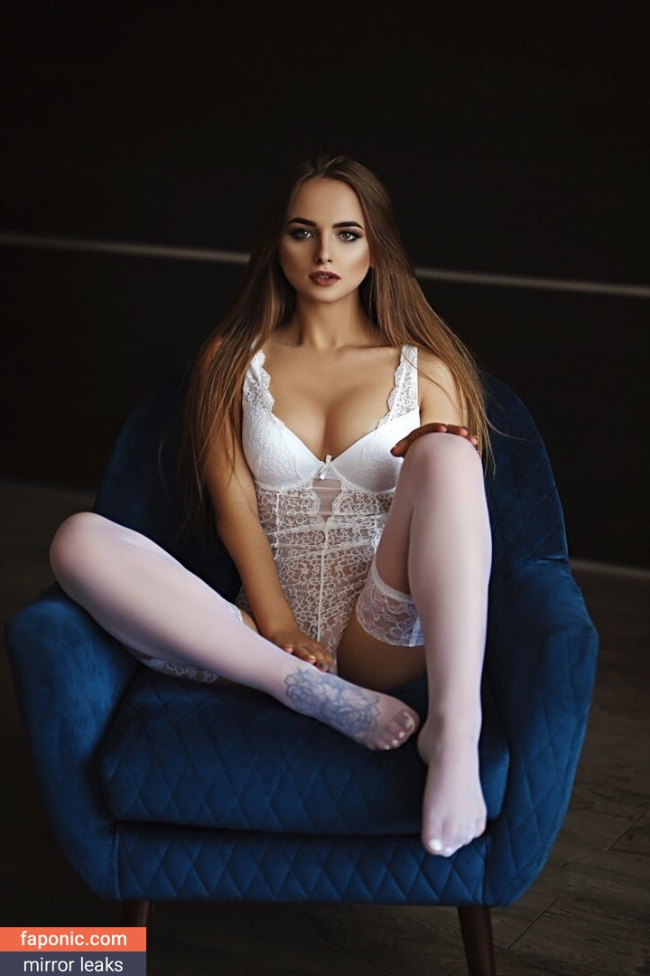 Annika Eve nude leaks Photo #9
