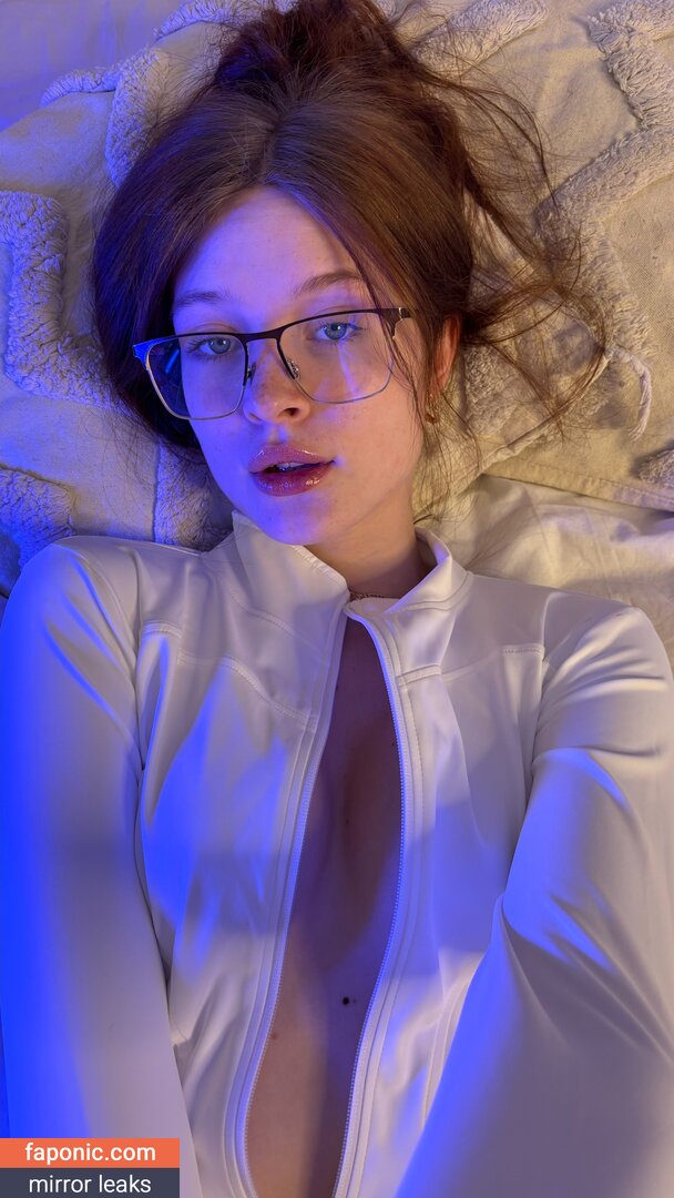 NiksyPiksy nude leaks Photo #2