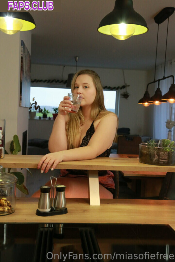 Miasofiefree
                    
                                            miasofiefree
                                              nude leaks Photo #4