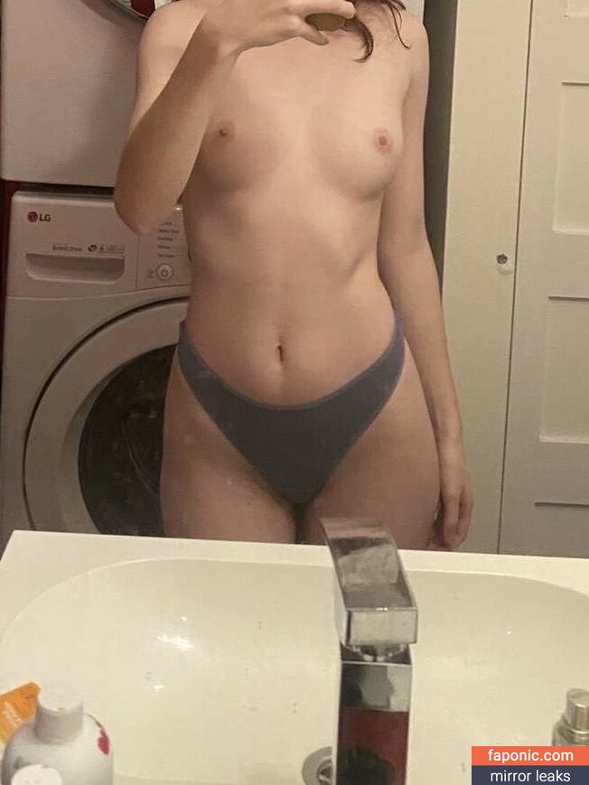 Misato nude leaks Photo #6