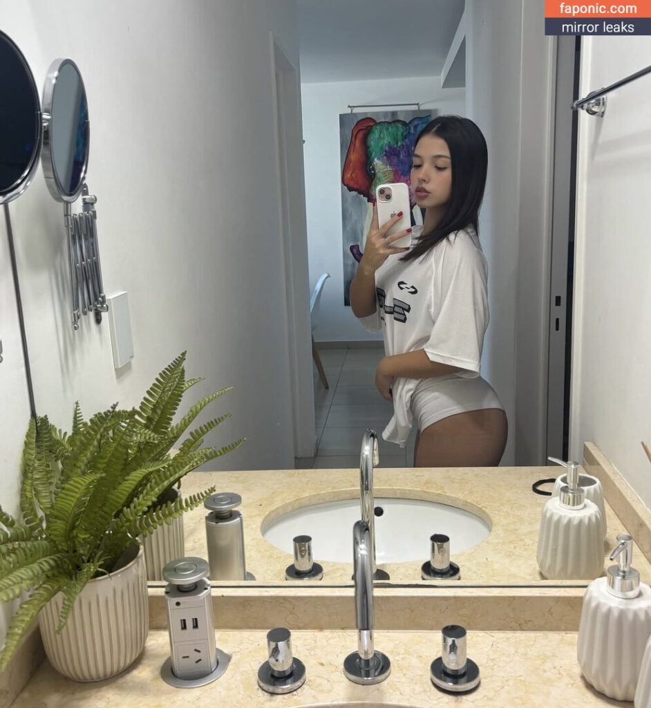 Izumi leaked nude picture 17