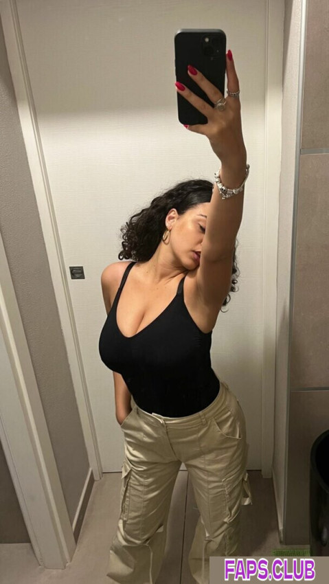 Ilenadecesare
                    
                                            itsmiadelsol, ilenadecesare
                                              nude leaks Photo #1