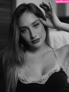 Bruna Griphao nude leaks Photo #8