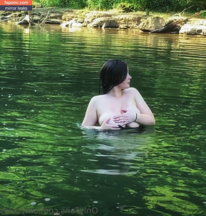 clara00ellis nude leaks Photo #1