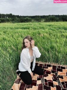 Lina Ryznaya nude leaks Photo #5