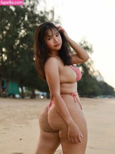 Thick Asian Women nude leaks Photo #9