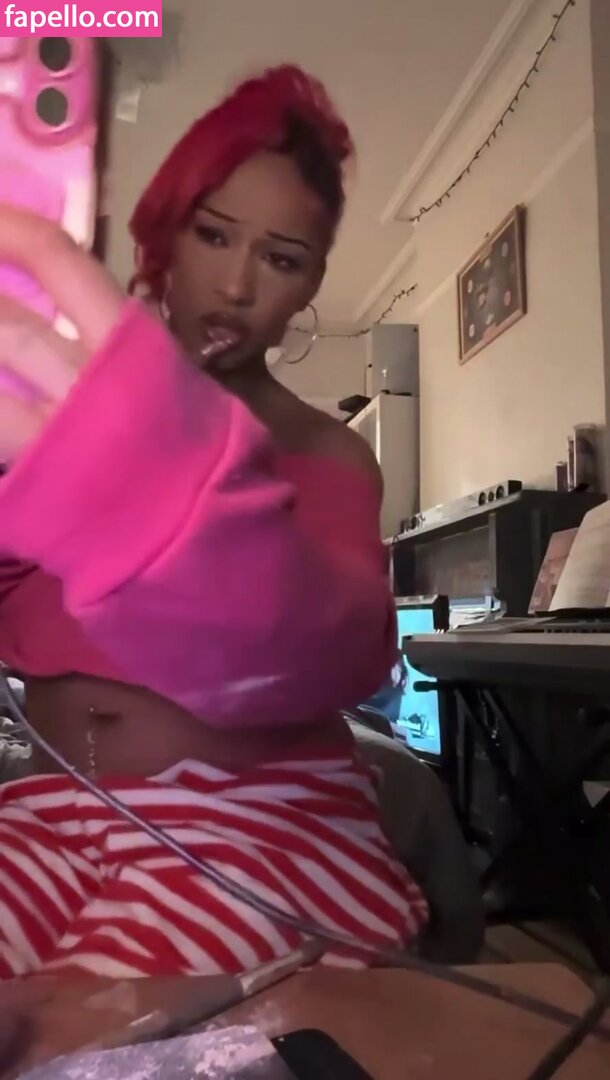 Tiktok Live Nipslips & Nudity nude leaks Photo #3