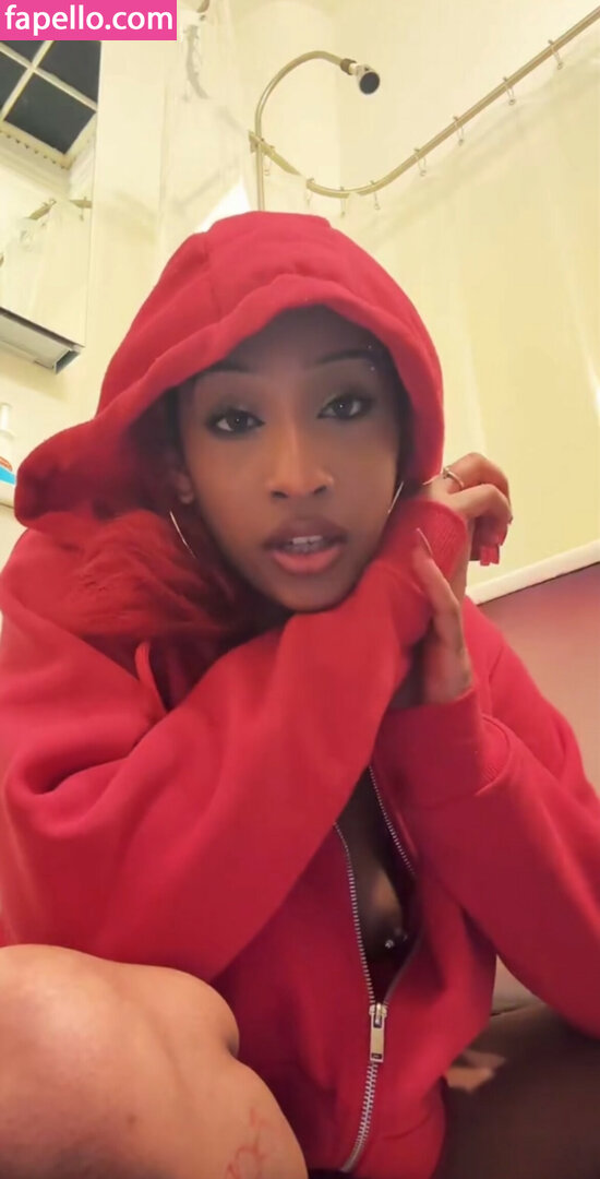Tiktok Live Nipslips & Nudity nude leaks Photo #7