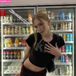 Alex Consani nude leaks Photo #26