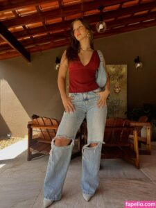 Alice Cantuária nude leaks Photo #1