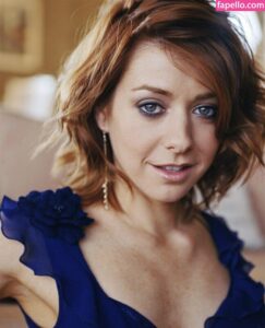 Alyson Hannigan nude leaks Photo #7