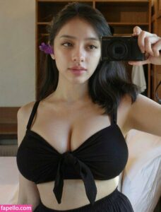 Amanda Zahra nude leaks Photo #4