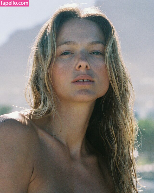 Anais Garnierbe nude leaks Photo #2