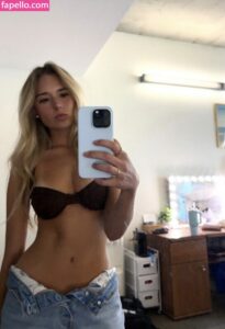 BoutineLA Babes nude leaks Photo #1