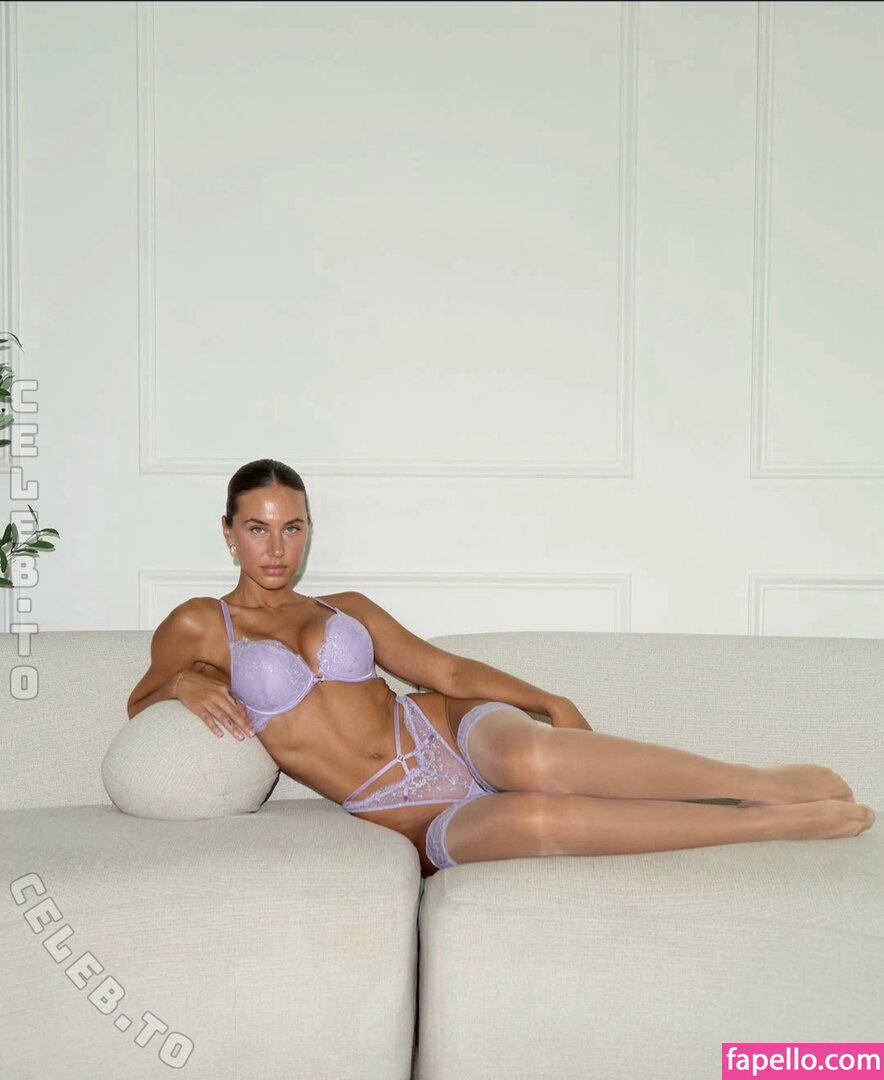 Brit Manuela nude leaks Photo #8