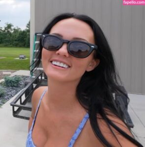 Brittney Atwood nude leaks Photo #1