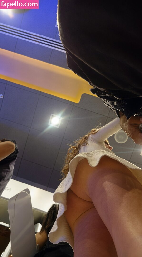 Candid Brasil nude leaks Photo #9