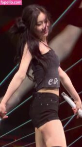 Chaeryeong nude leaks Photo #1