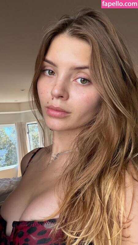 Dasha Komarova nude leaks Photo #1