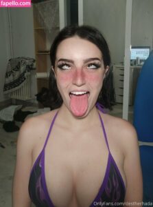 Destherhada nude leaks Photo #3