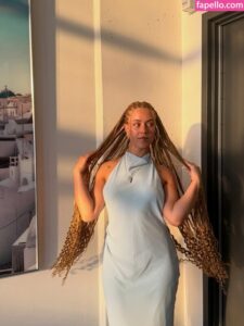 Dina Szekeres nude leaks Photo #3