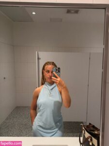 Dina Szekeres nude leaks Photo #4