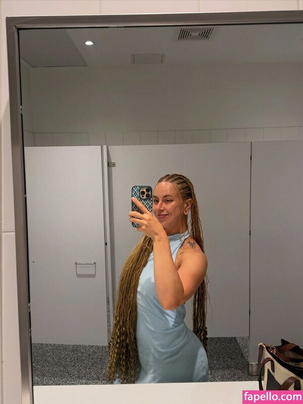 Dina Szekeres nude leaks Photo #6
