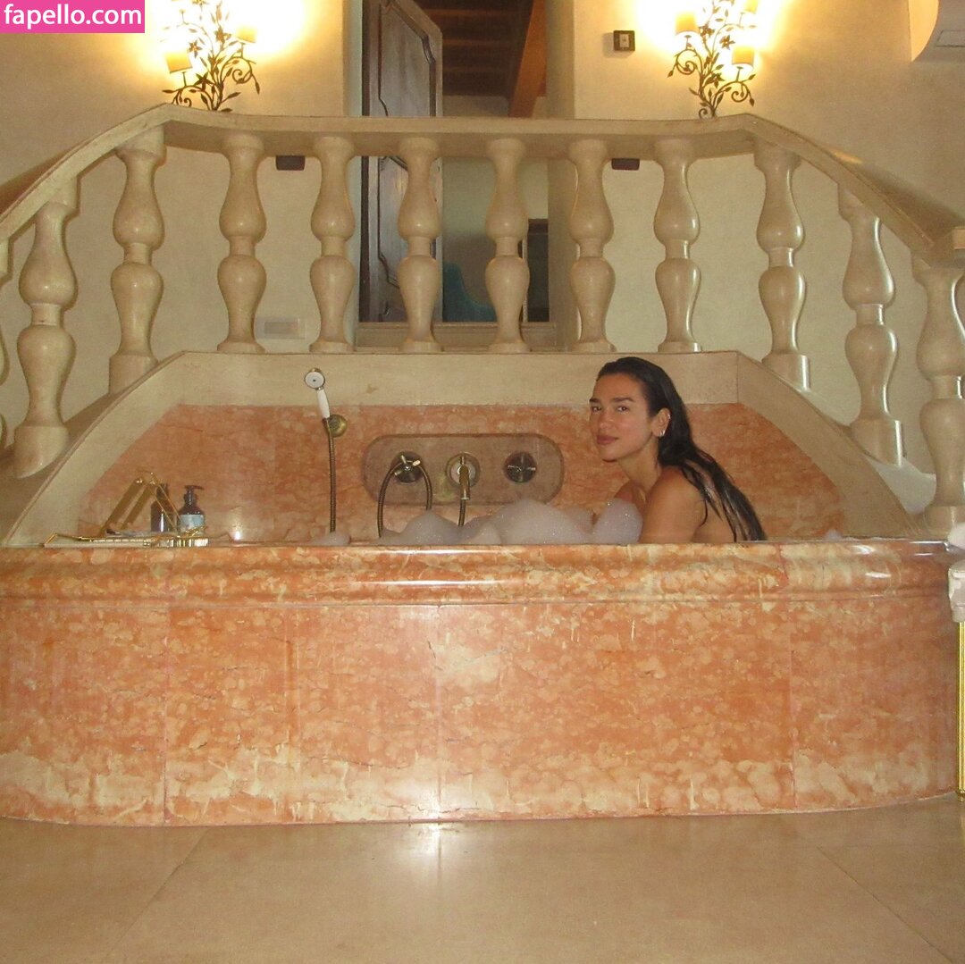 Dua Lipa nude leaks Photo #3