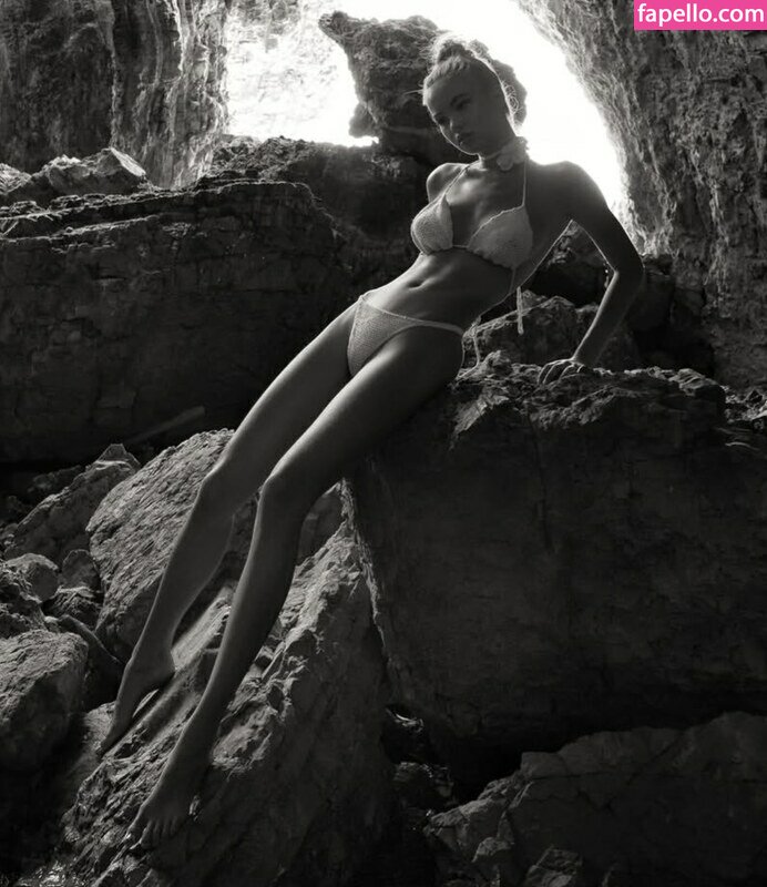 Ekaterina Perova nude leaks Photo #4