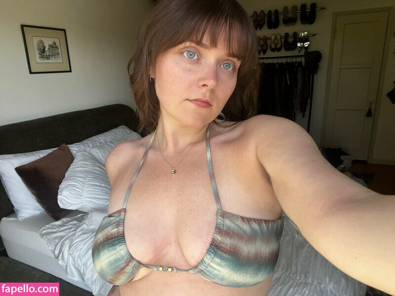 Erin Dougal nude leaks Photo #8