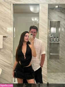 Esmania nude leaks Photo #1