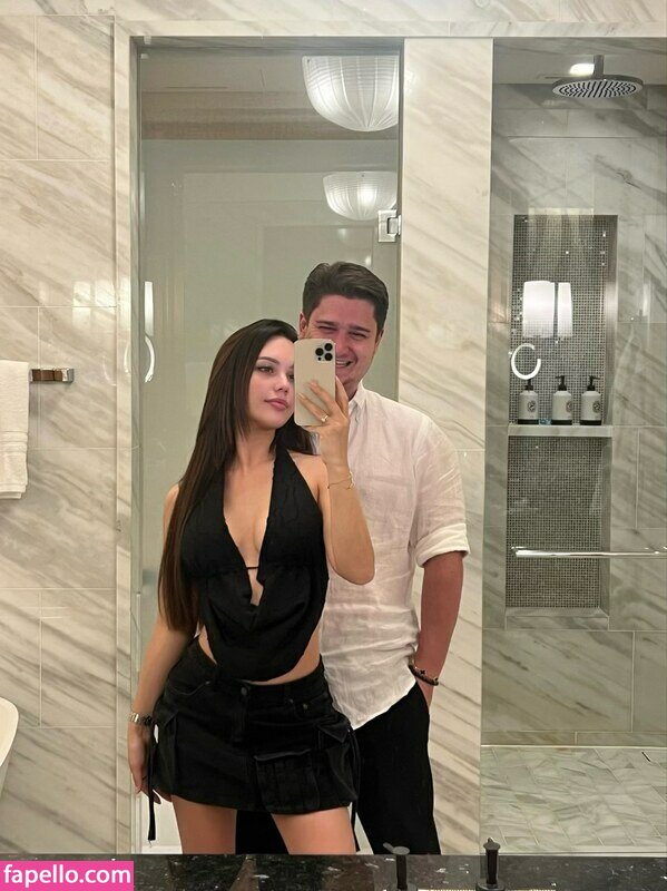 Esmania nude leaks Photo #1