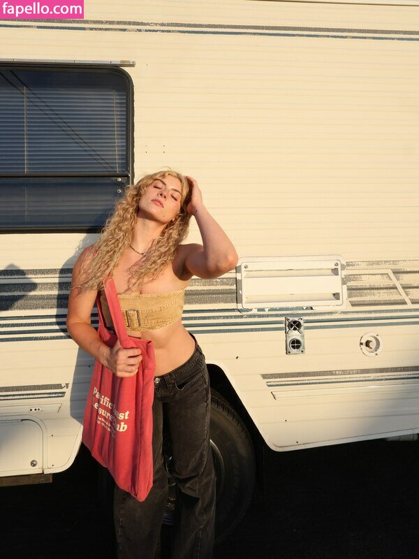 Faith Ordway nude leaks Photo #5