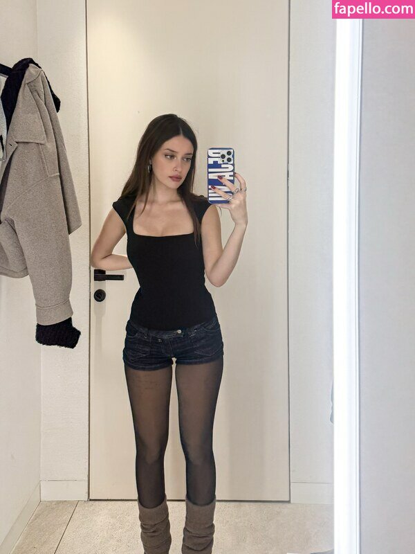 Gizem Kuşku nude leaks Photo #6