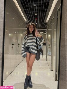 Gizem Kuşku nude leaks Photo #10