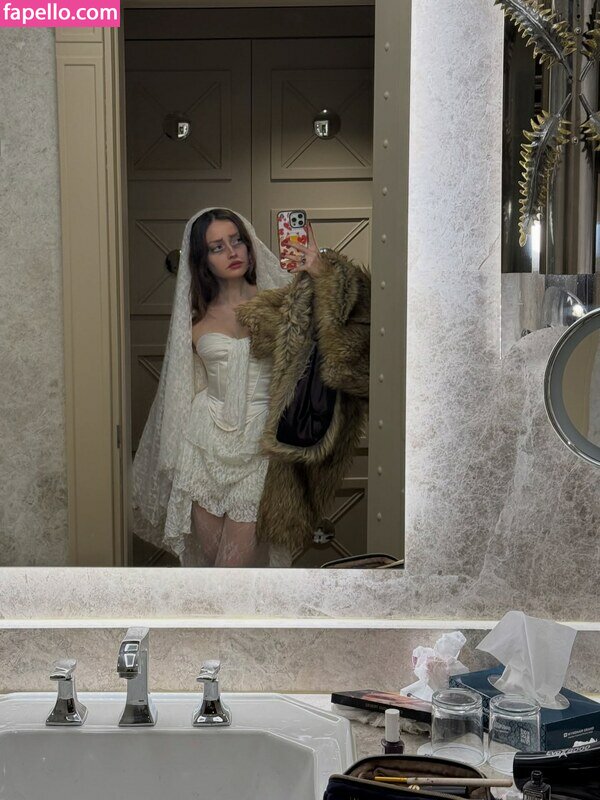 Gizem Kuşku nude leaks Photo #19