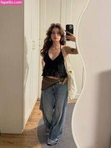 Gizem Kuşku nude leaks Photo #26