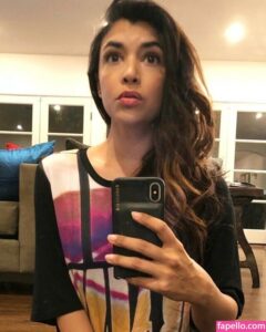 Hannah Simone nude leaks Photo #2