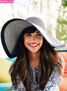 Hannah Simone nude leaks Photo #11
