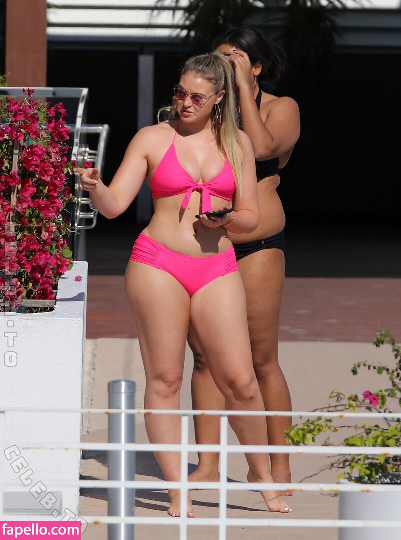 Iskra Lawrence nude leaks Photo #2