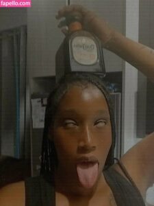 karma_mfknn.lee nude leaks Photo #7