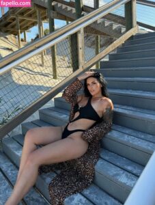 Kate Moore nude leaks Photo #11