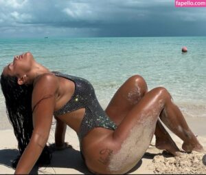 Katya Elise Henry nude leaks Photo #2