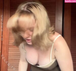 KellyMissesvlog nude leaks Photo #2